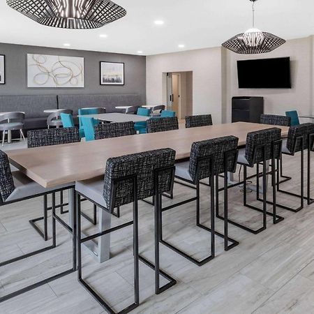 La Quinta Inn & Suites By Wyndham Ardmore Extérieur photo