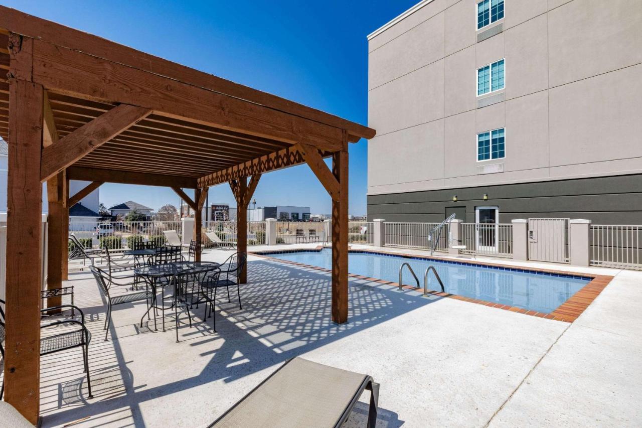 La Quinta Inn & Suites By Wyndham Ardmore Extérieur photo